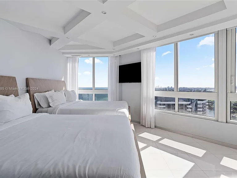 6365 Collins Ave #3803 — Photo 26