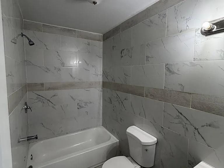 318 W Runyon St #3F — Photo 7