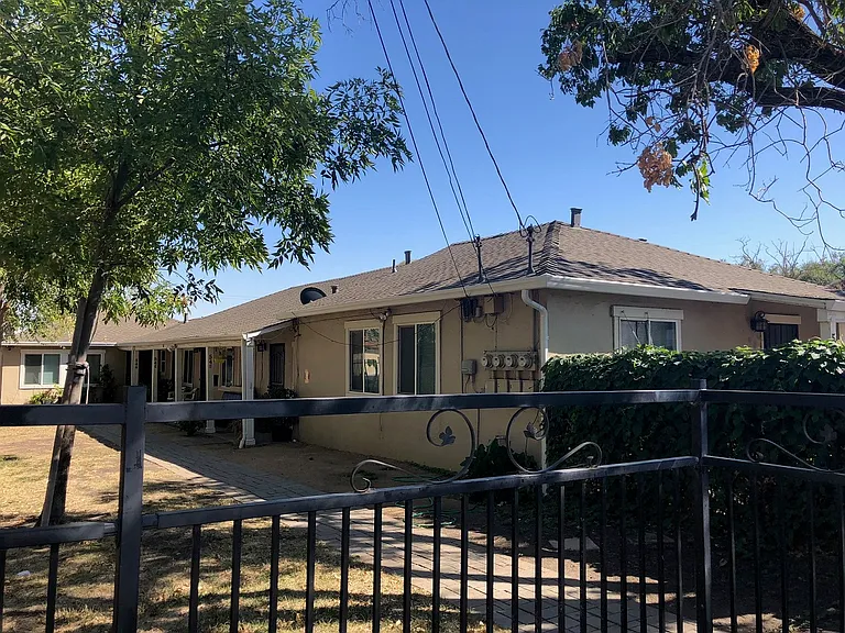 Alturas Ave — Photo 1