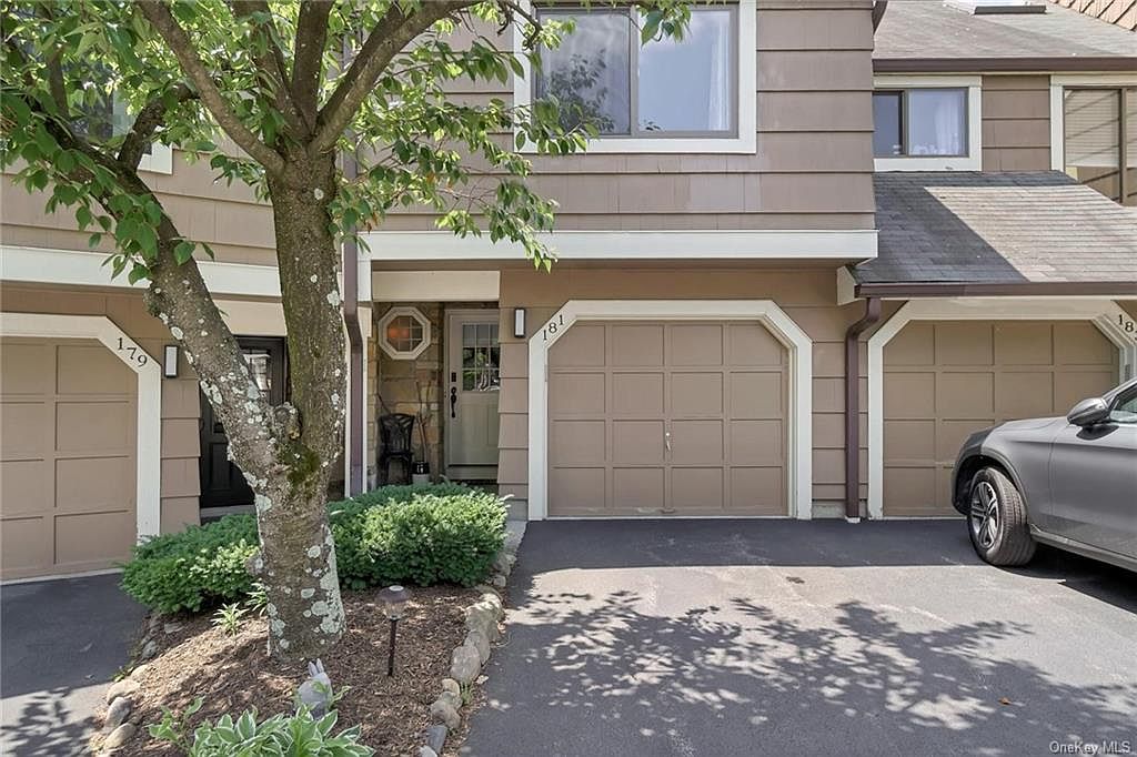 181 Treetop Cir, Nanuet, NY 10954 Zillow