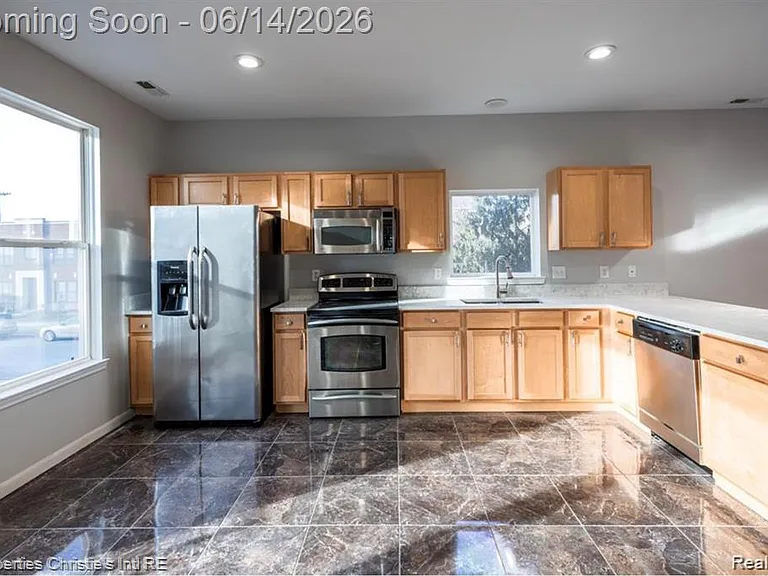7645 Woodward Ave #70 — Photo 3