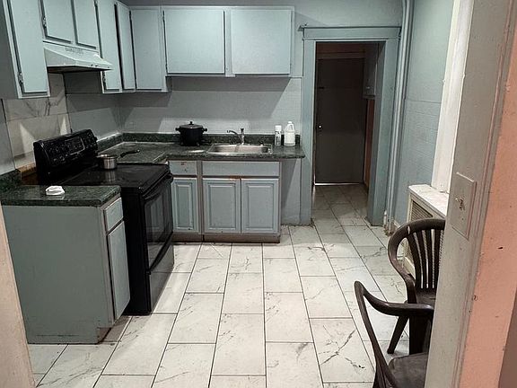 3rd image of 3044 Rorer St