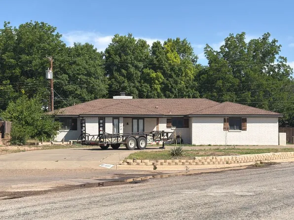 1600 Sunset Cir, Dimmitt, TX 79027