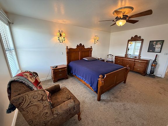 4th image of 1492 N 1615 W