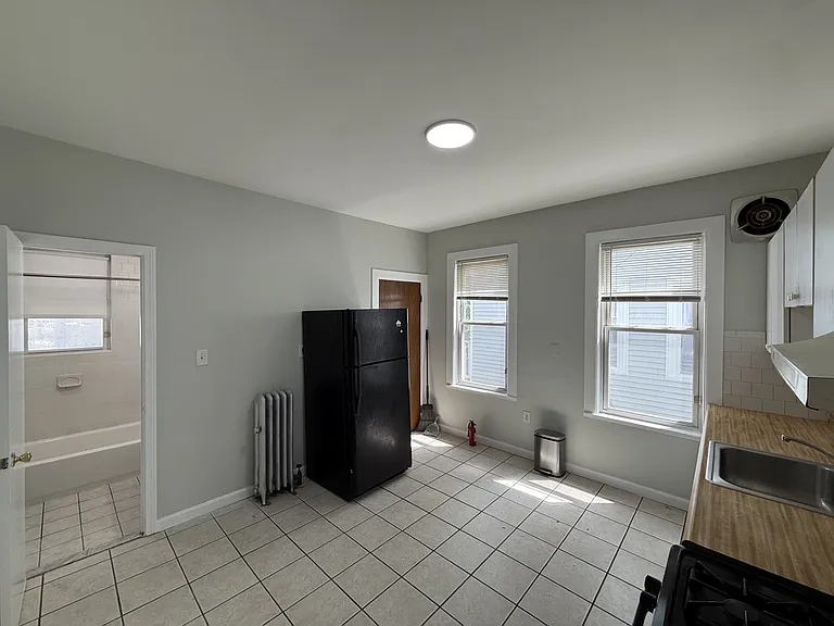 7 Harvard Ter #1 — Photo 15