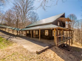 4560 Twin Oaks Dr, Murrysville, PA 15668