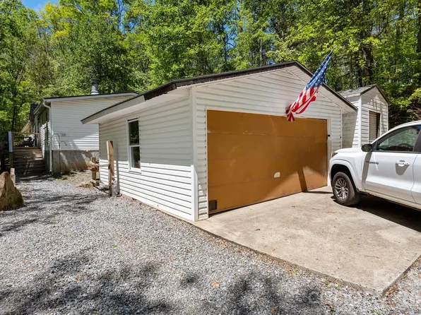 25 Weaver Ln, Black Mountain, NC 28711