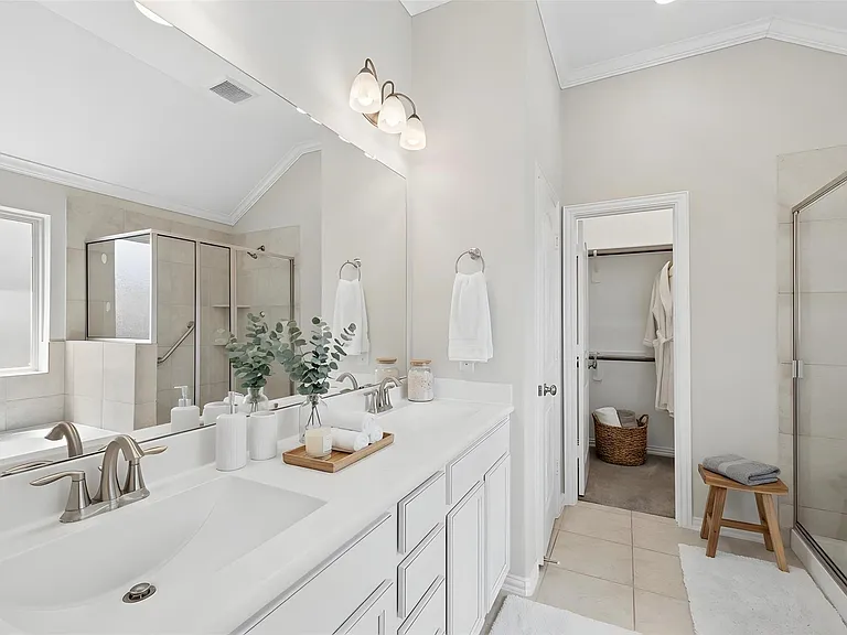 2357 Old Stone Dr — Photo 16
