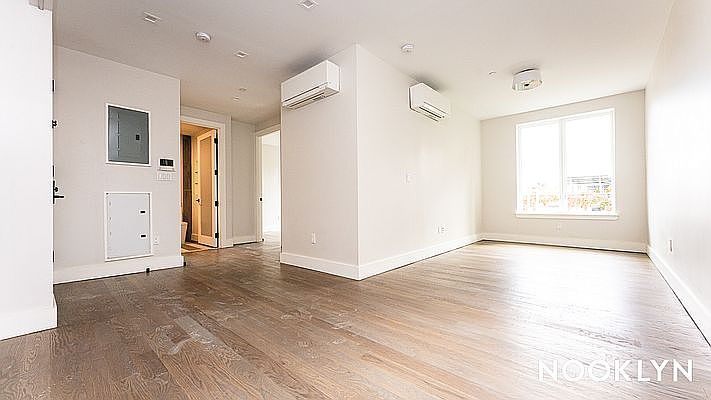 1st image of 216 Bainbridge St #4D