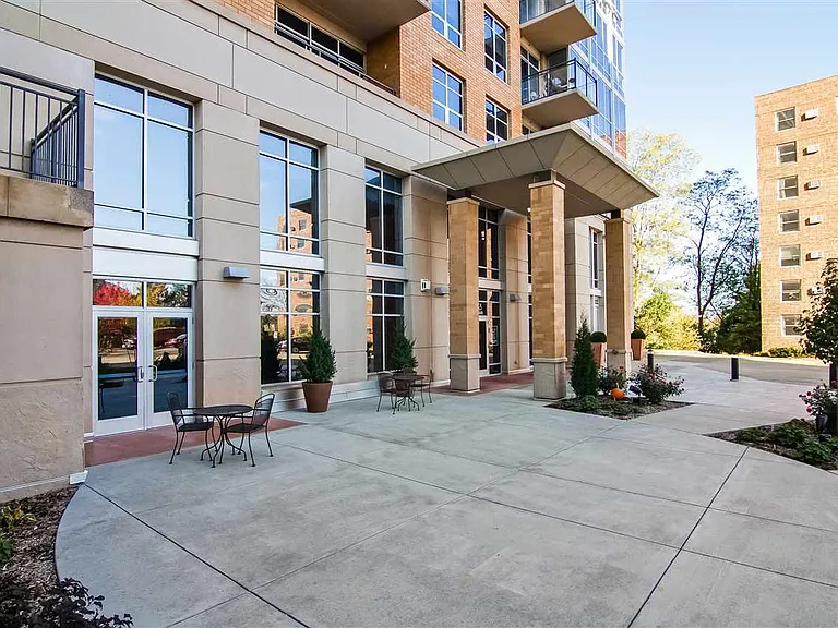 625 N Segoe Rd — Photo 14