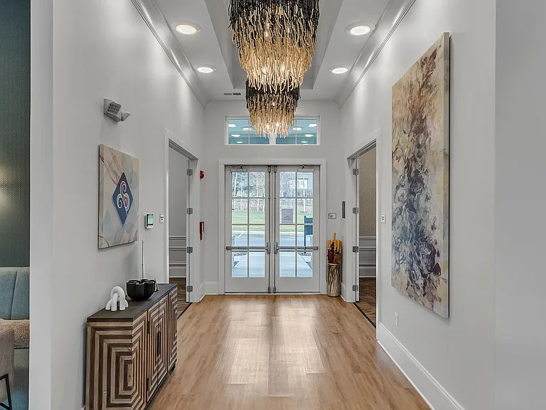Sanctuary Bluff Apartments — Photo 17