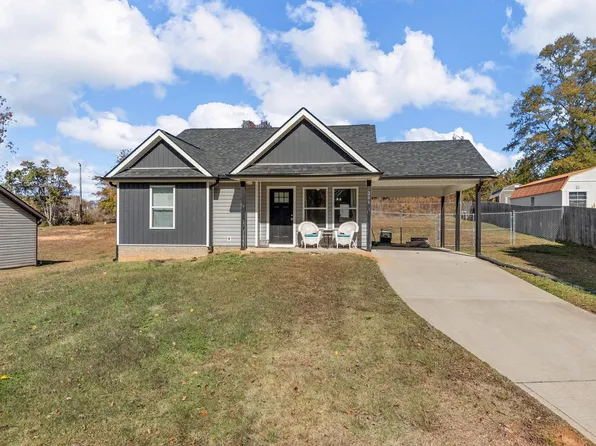 266 Avalon Dr, Inman, SC 29349