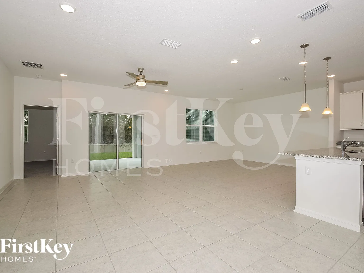 3 bed, 2.0 bath, 1795 sqft, $1,745 — Photo 3