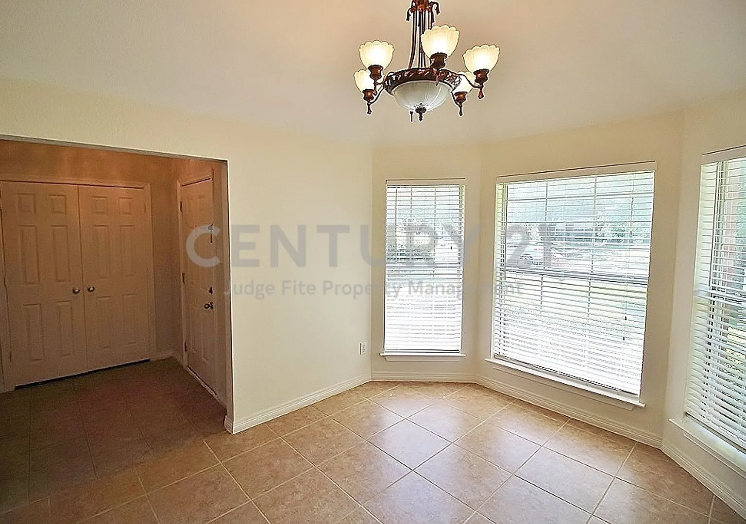 Exceptional 3/2/2 in Wylie Ready For Immediate Occupancy! — Photo 4