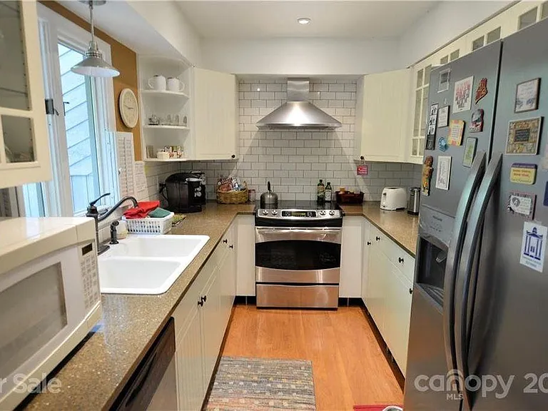 335 Melrose Ave #102 — Photo 2