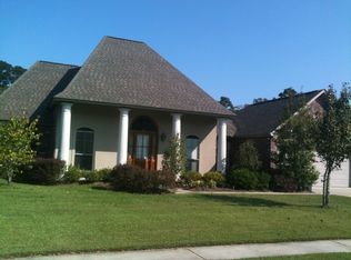 14161 Twelve Oaks Dr, Walker, LA 70785