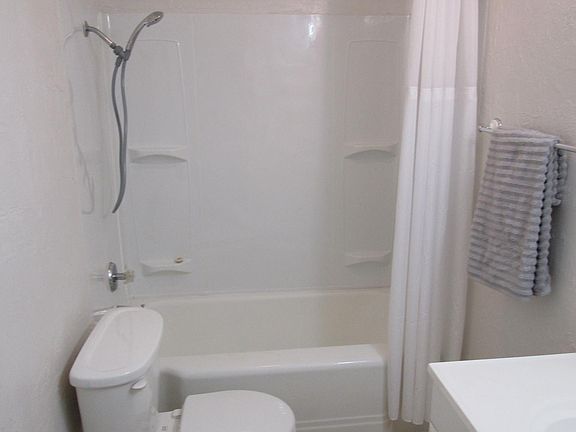 4th image of 612 E Symmes St