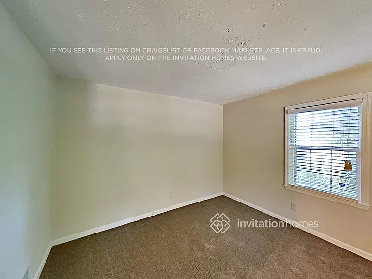 3158 Larkspur Cir — Photo 6