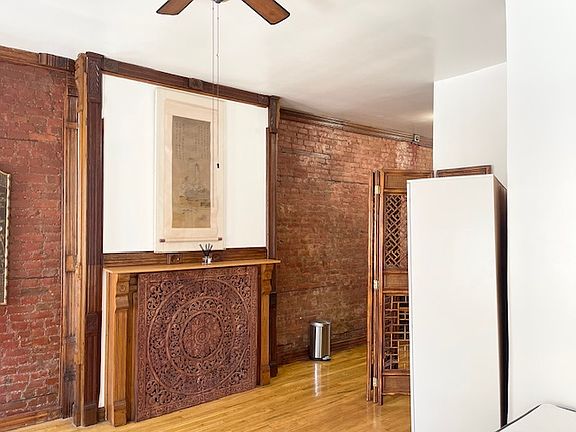 3rd image of 138 W 123rd St #3