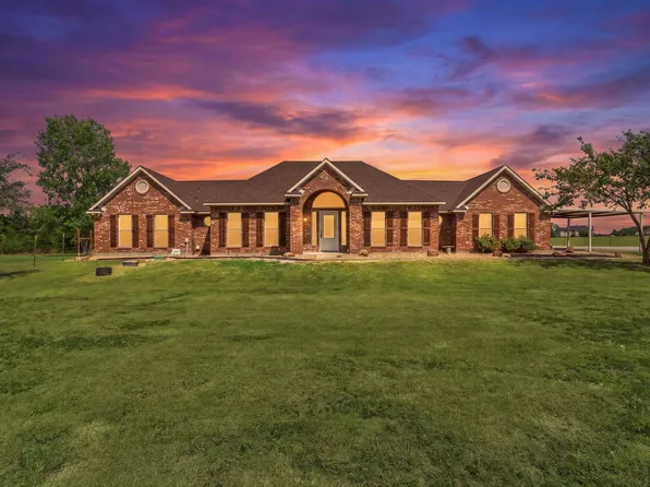 627 County Road 4445, Trenton, TX 75490