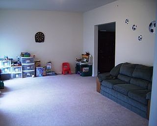 2nd image of 403 Harmony Ln