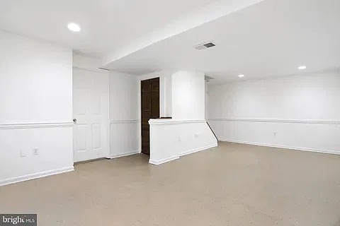3 bed, 1186 sqft, $2,200 — Photo 2