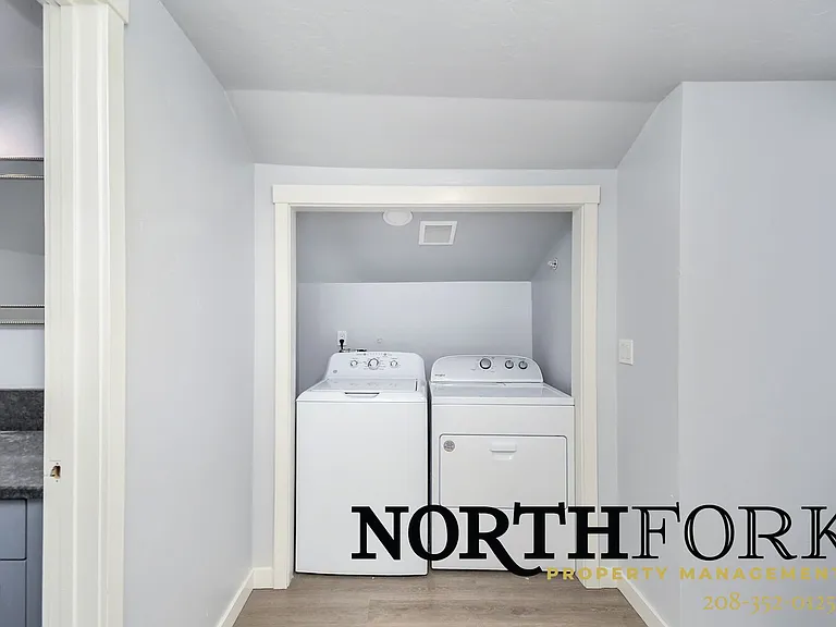 1110 S Manor Dr — Photo 10
