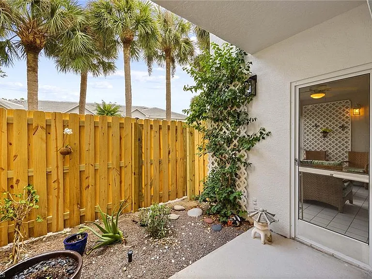 4251 Lake Forest Dr #214 — Photo 23