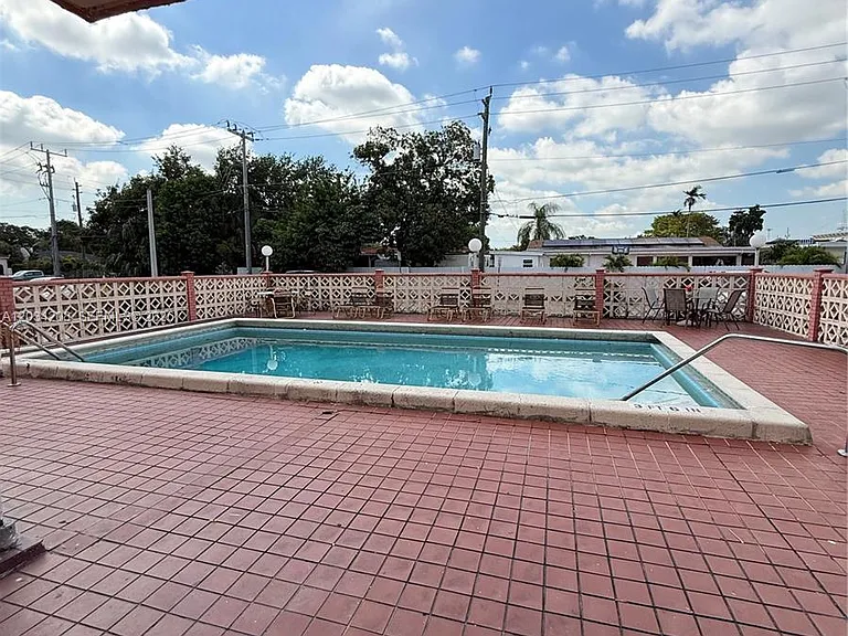 6820 W Flagler St #407 — Photo 34