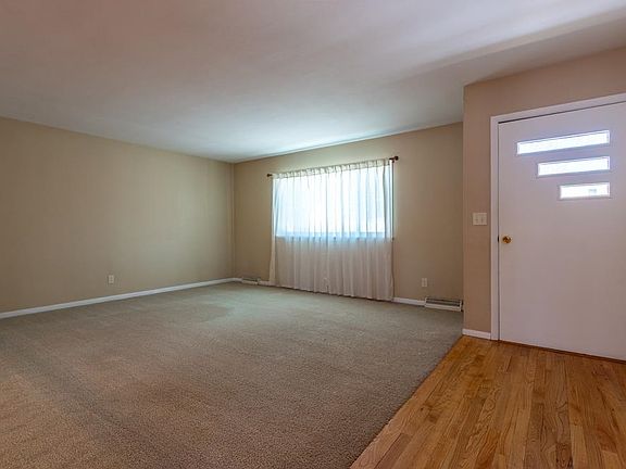 3rd image of 1330 Tomahawk Dr