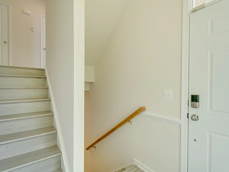 74 Pike Pl — Photo 38