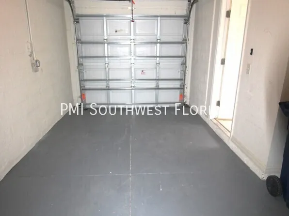 3475 Parkridge Cir #202, Sarasota, FL 34243