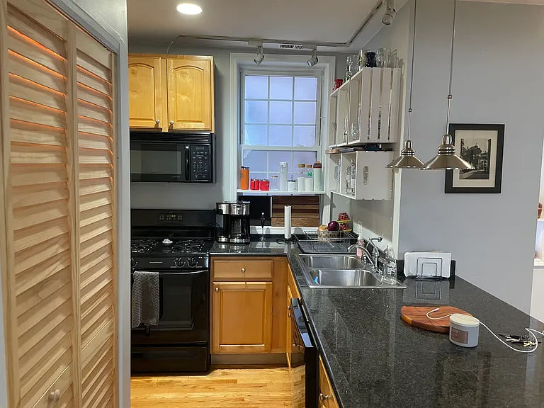 1545 N Bosworth Ave #2F — Photo 7