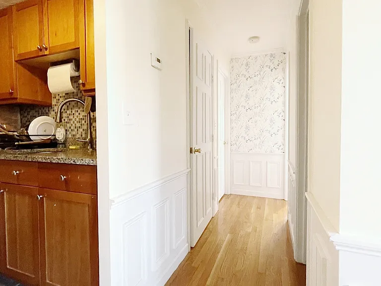 5 Grove St #6 — Photo 2