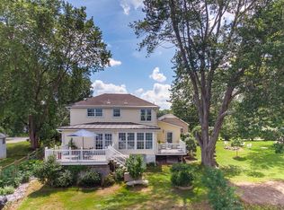 111 Lake Shore Dr, Cheshire, MA 01225