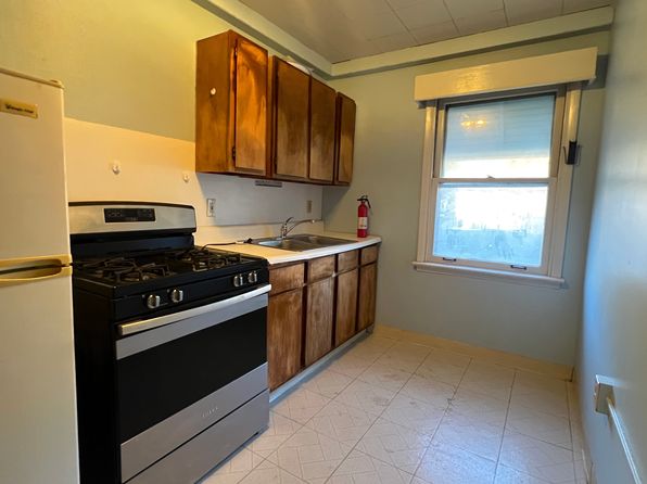 541 S Front St APT D
