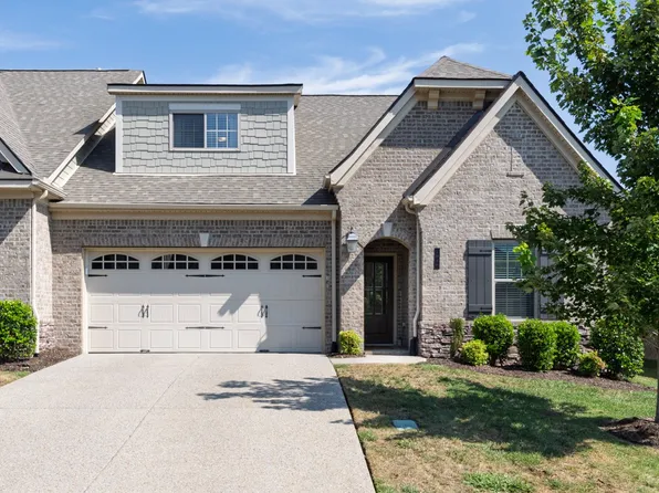 1048 Callaway Dr, Lebanon, TN 37087