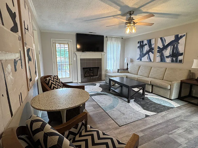 5746 Eagleston Dr — Photo 24