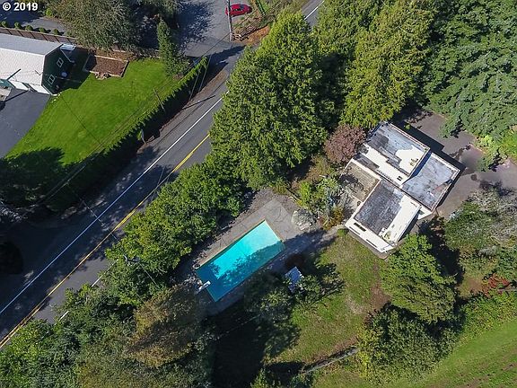 4th image of 7920 SE Orient Dr #0