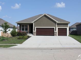 1424 Tamarisk Ct, Eudora, KS 66025