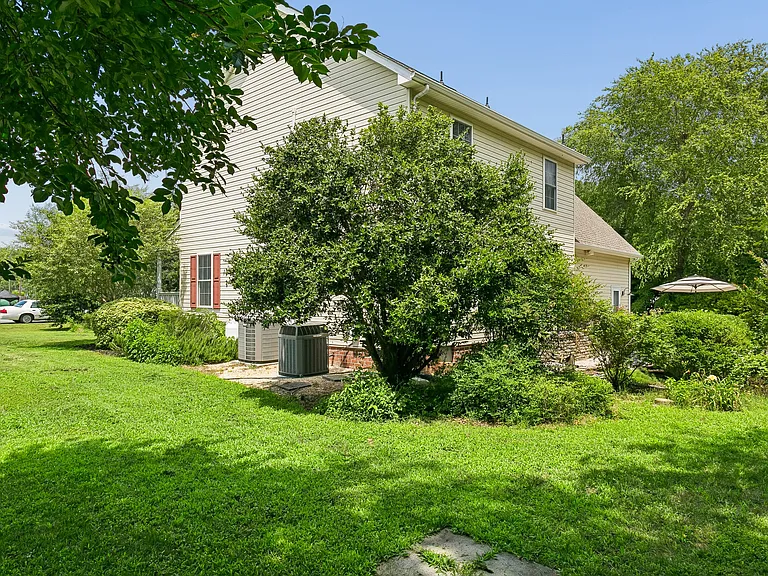 7976 Laura Ann Ln — Photo 47