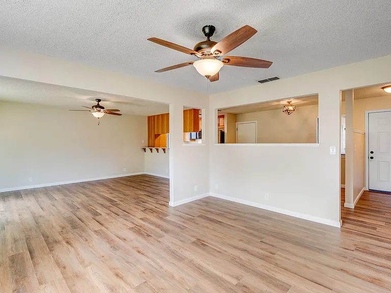 8338 Willow Tree Way — Photo 16