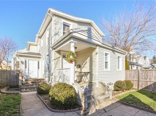 3 Moore Pl, Norwalk, CT 06855