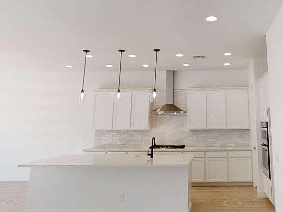 Madera - Jade Interior Image 1