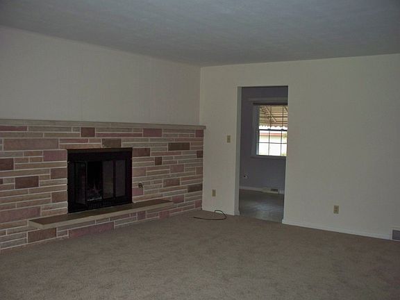 3rd image of 7220 Norita Ct