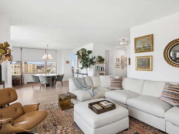 30 East 85th Street image 1 of 10