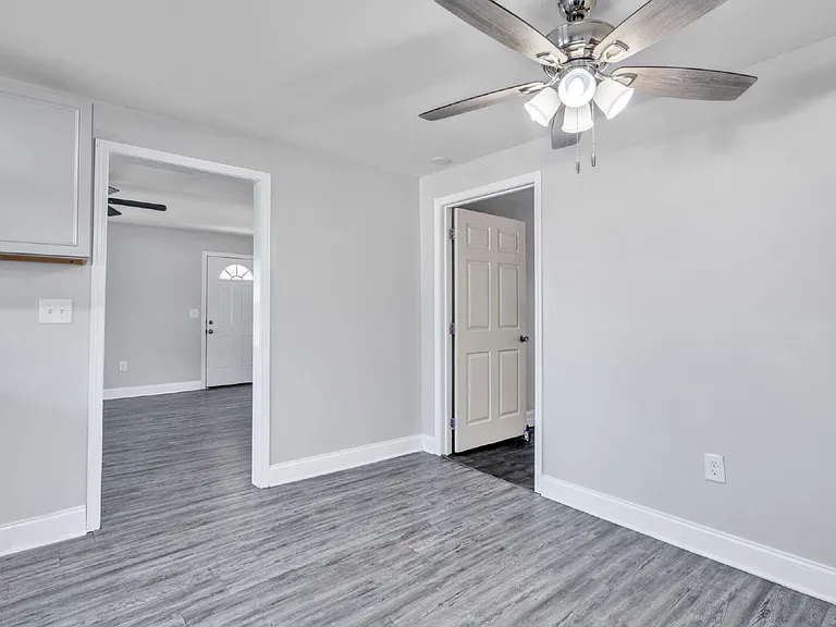 104 Lake Ave — Photo 16
