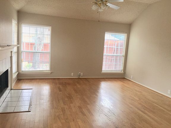 3rd image of 10909 Reisling Dr