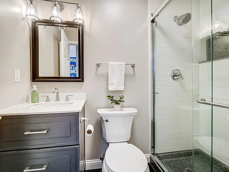 2116 Fulton Ave #13 — Photo 11