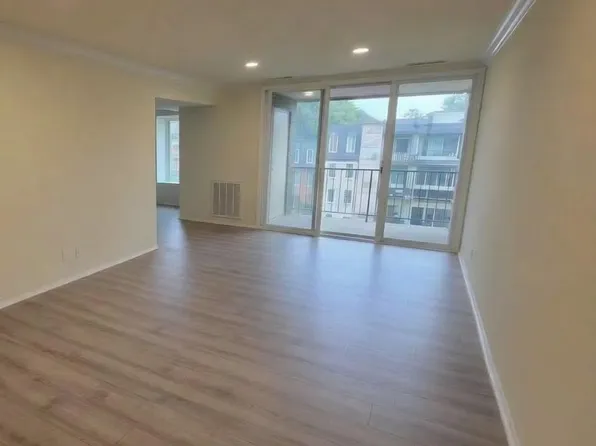 5009 7th Rd S APT 301, Arlington, VA 22204